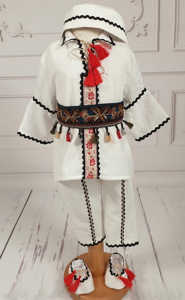 Costum de lux traditional pentru baieti pentru botez, mot, sedinte foto ILIUTA