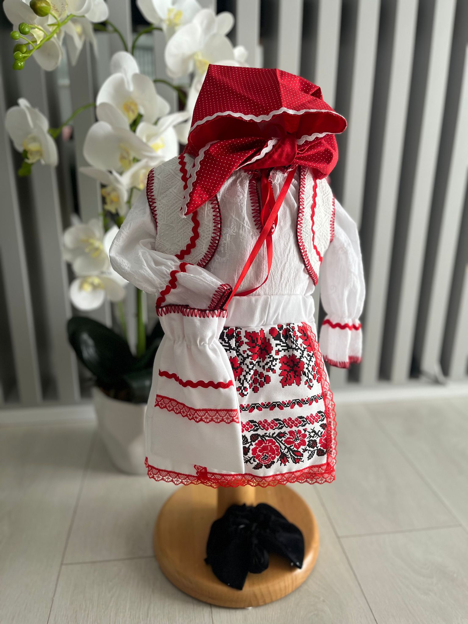 Costum popular traditional pentru botez fetite MIHAELA