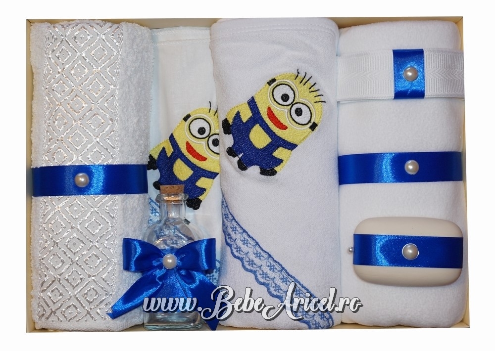 Trusou pentru botez (7 piese) brodat - MINION