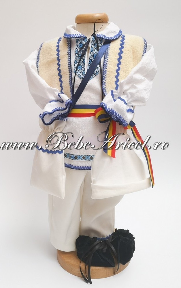 Costum popular, traditional pentru botez MIHAI
