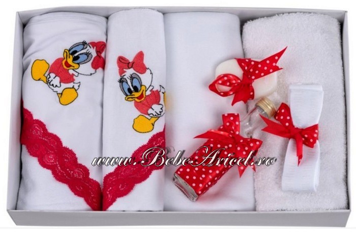 Trusou pentru botez (7 piese) brodat - BABY DAISY