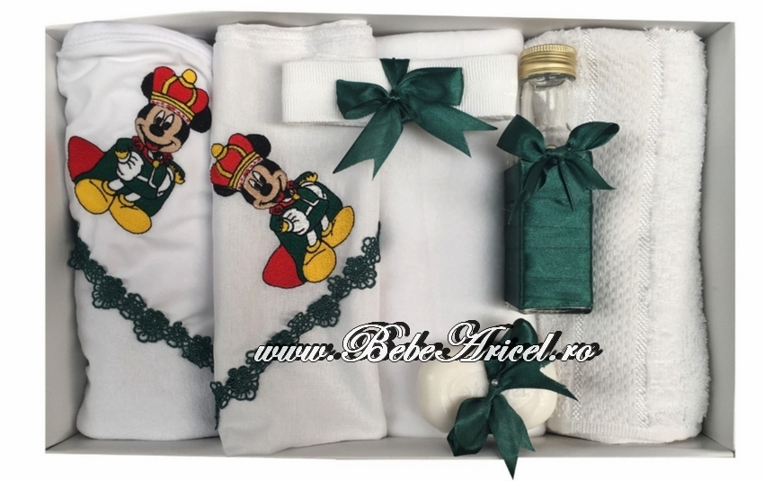 Trusou pentru botez (7 piese) brodat - MICKEY MOUSE KING