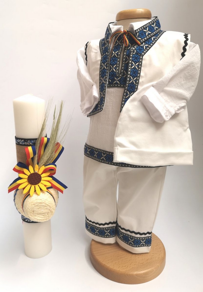 Pachet promotional pentru botez traditional MARINICA - lumanare si costum
