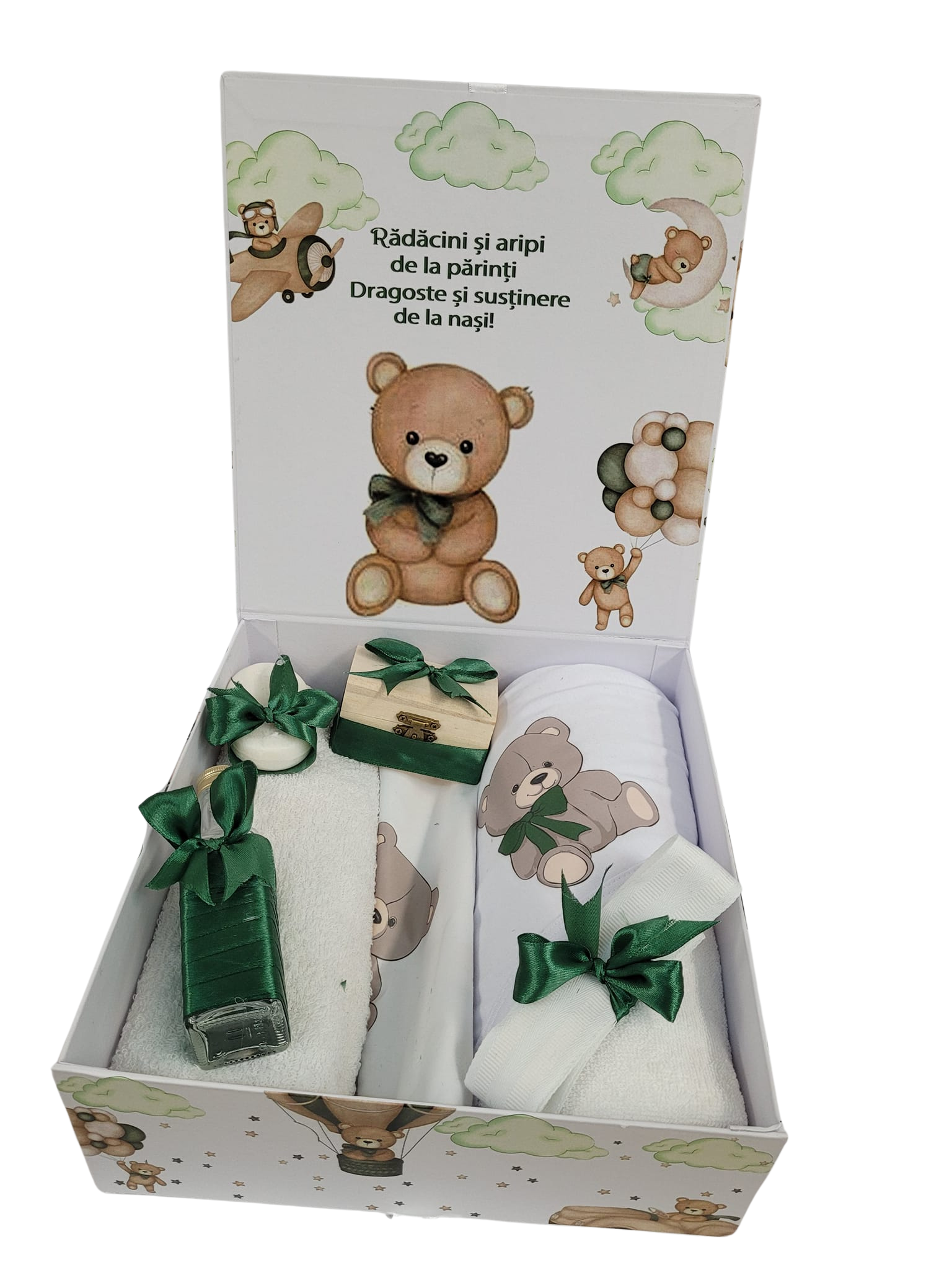 Pachet 8 piese: trusou pentru botez 7 piese si cutie pentru trusou - URSULET PILOT
