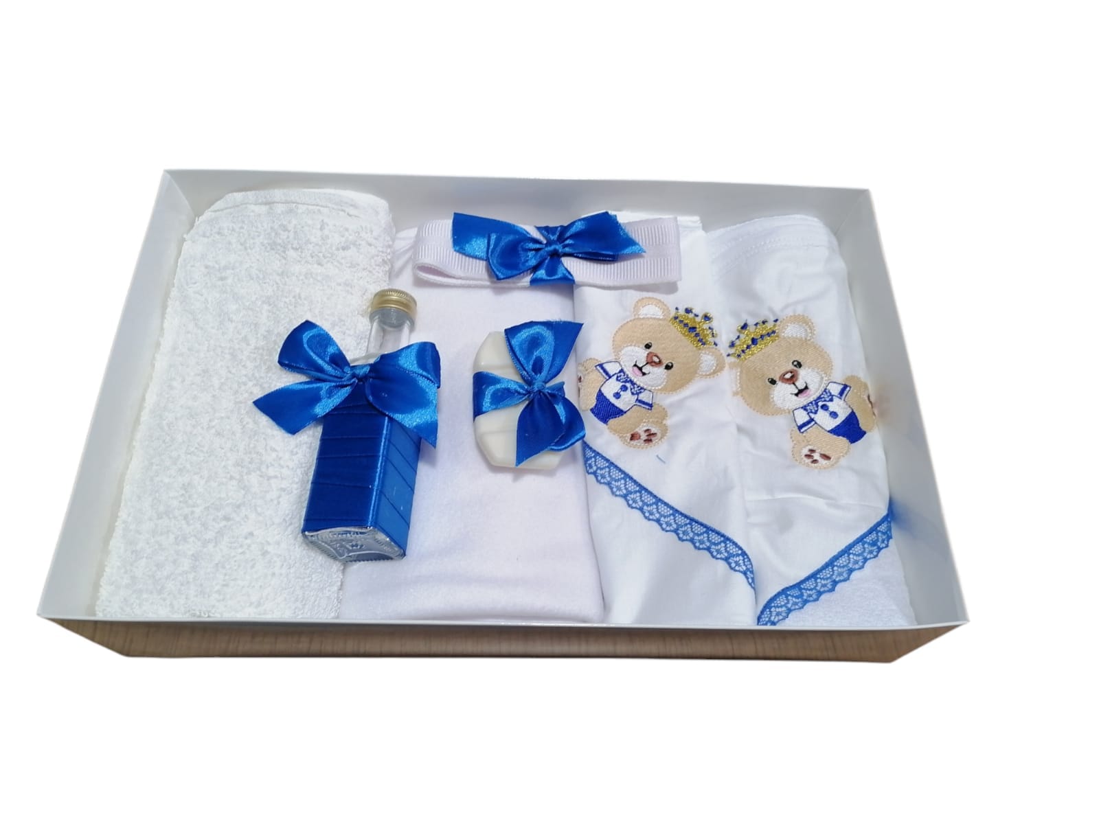 Trusou pentru botez (7 piese) brodat - URSULET PRINT