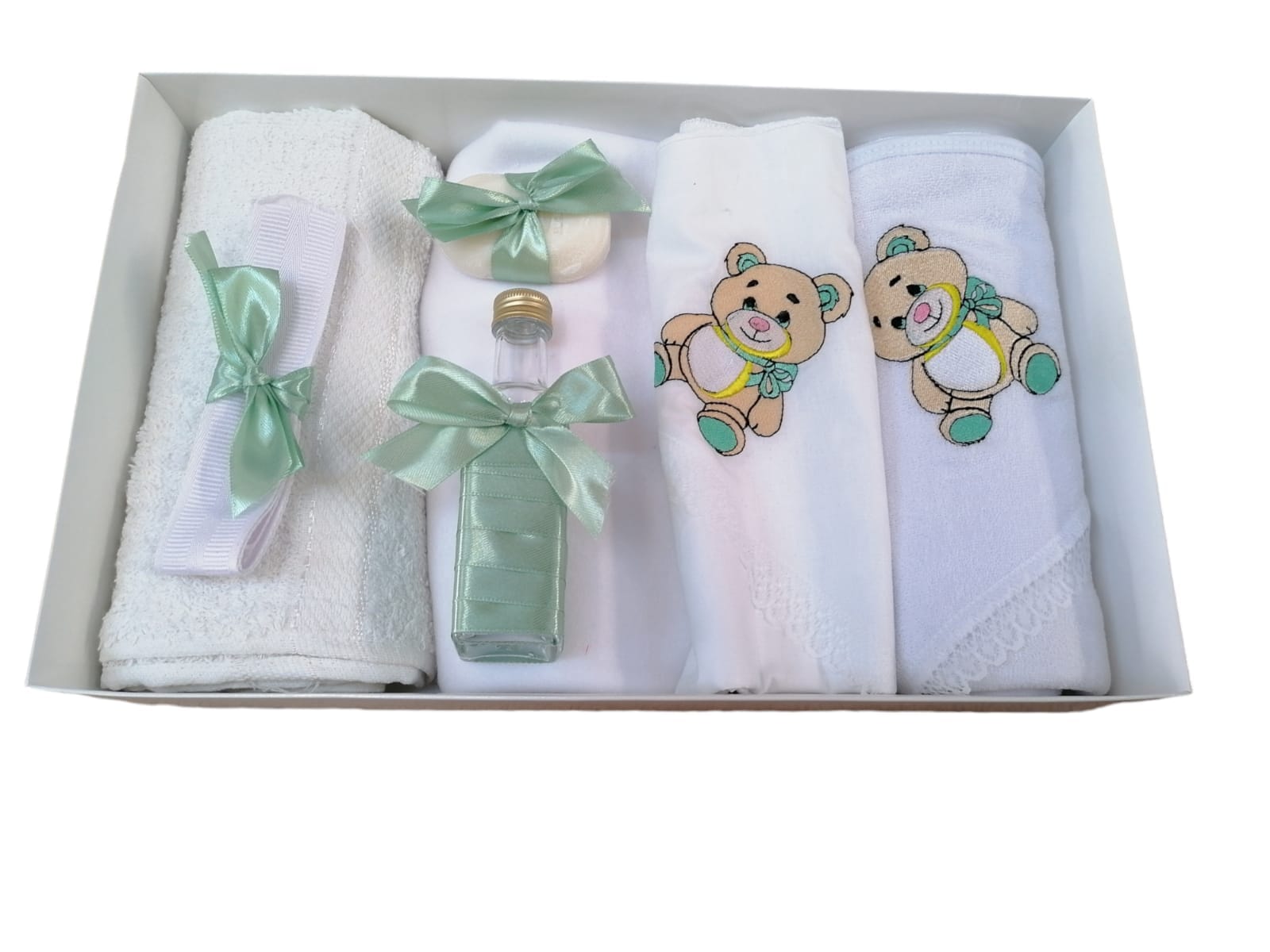 Trusou pentru botez (7 piese) brodat - URSULET 